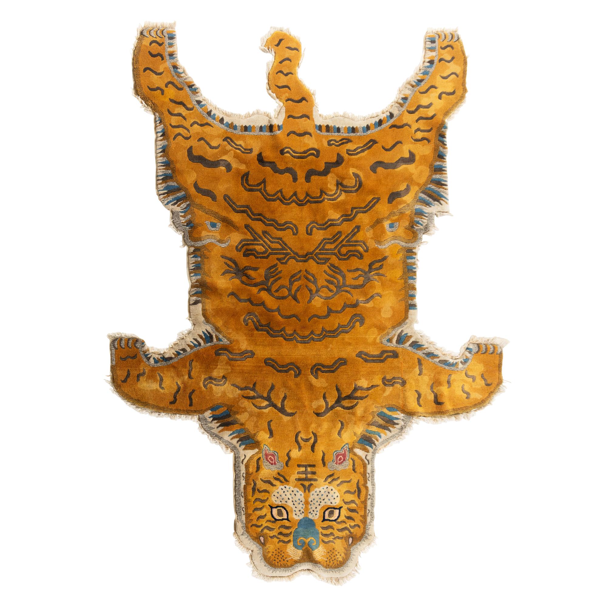 A Tibetan Tiger Rug, 19th Century 十九世紀 藏虎毯