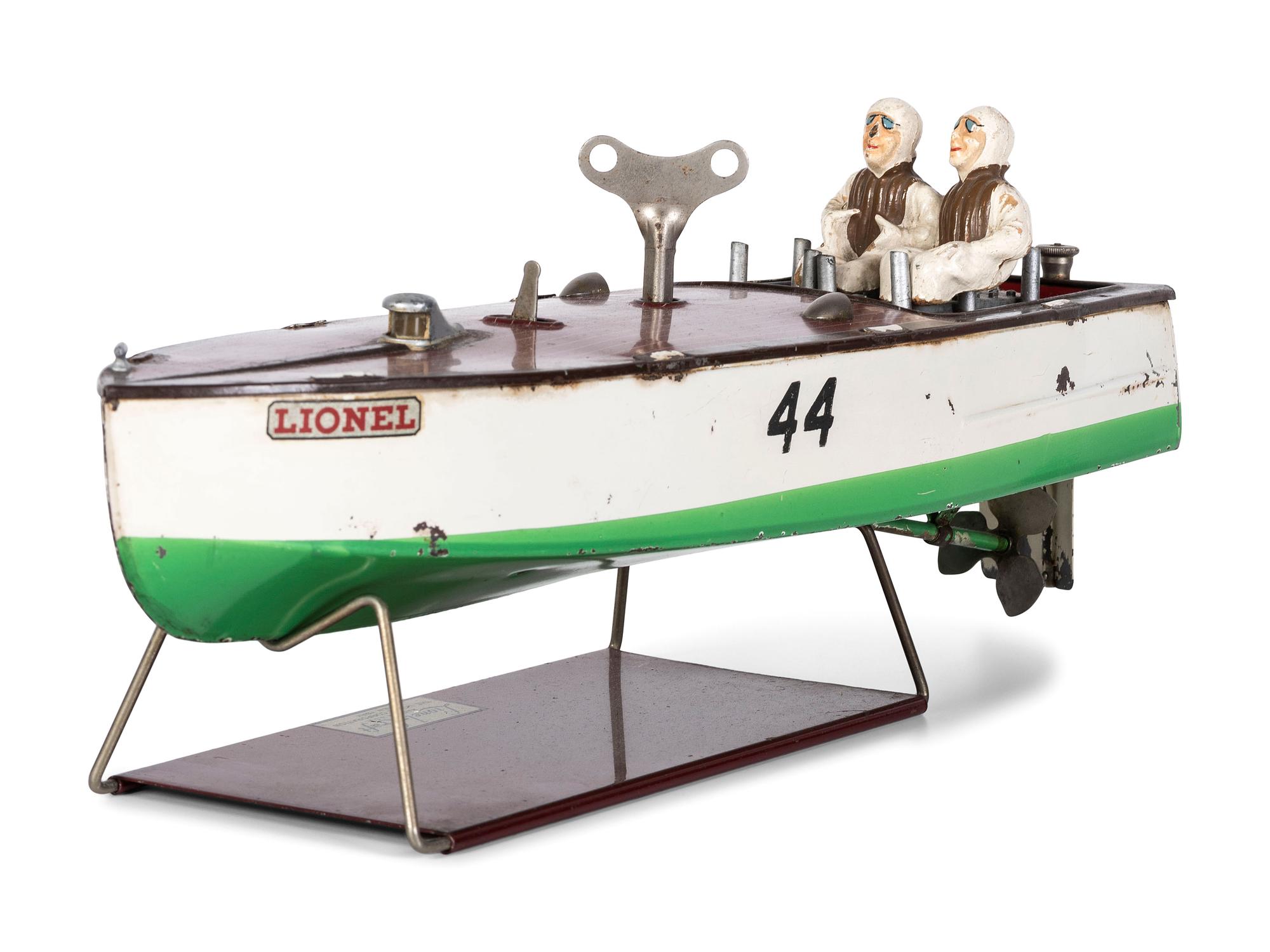 A Lionel Tin Wind Up Speed Boat