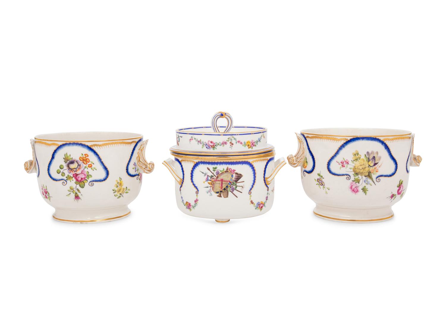 An Assembled Sèvres Feuille-de-Choux Porcelain Part Service Painted with Trophies