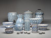 Seventeen Spongeware Table Articles