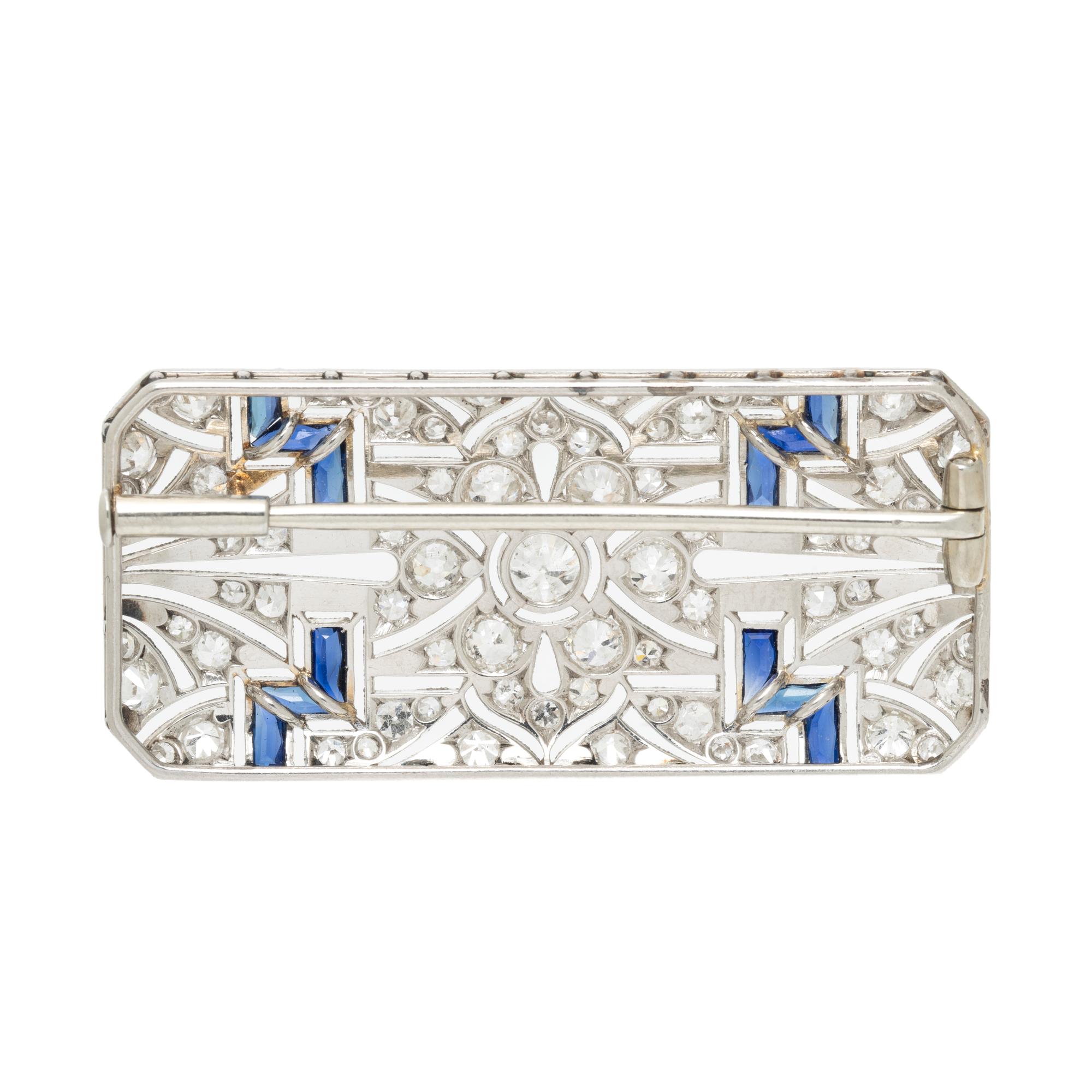 ART DECO, DIAMOND, SYNTHETIC SAPPHIRE, AND PLATINUM BROOCH
