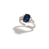 SAPPHIRE AND DIAMOND RING