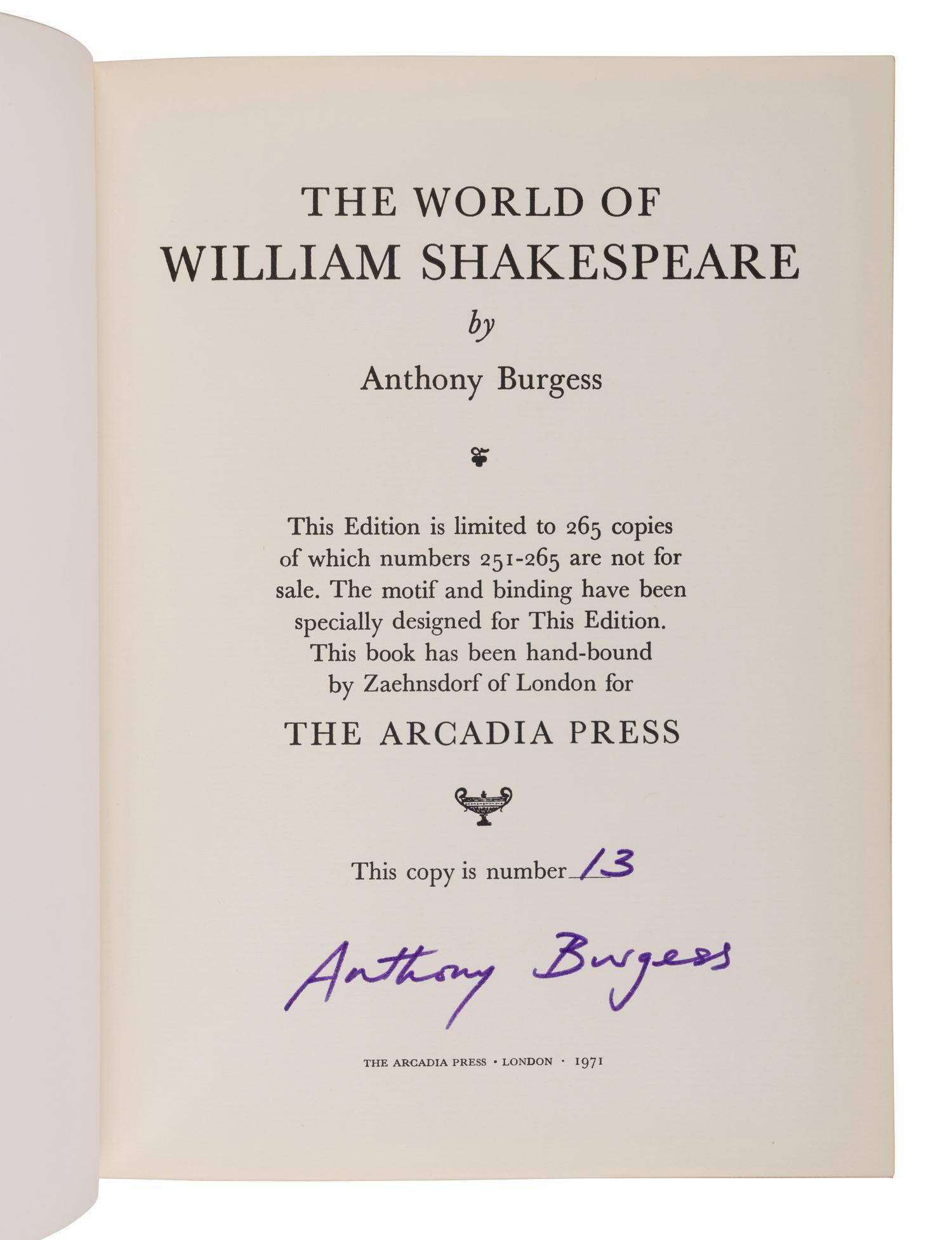[BINDINGS]. BURGESS, Anthony (1917-1993). The World of William Shakespeare. London: The Arcadia Press, 1971.
