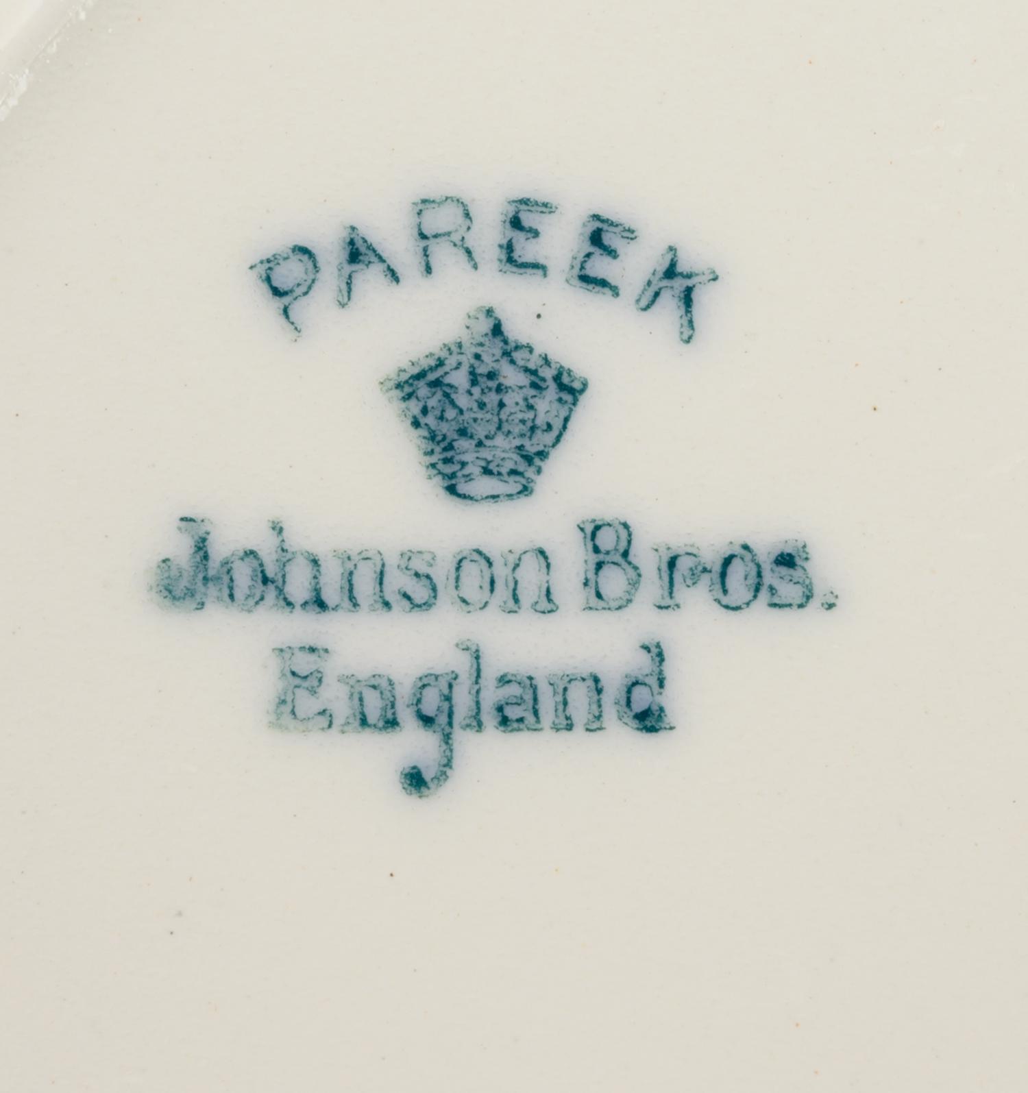 An English Porcelain Dinner Service
