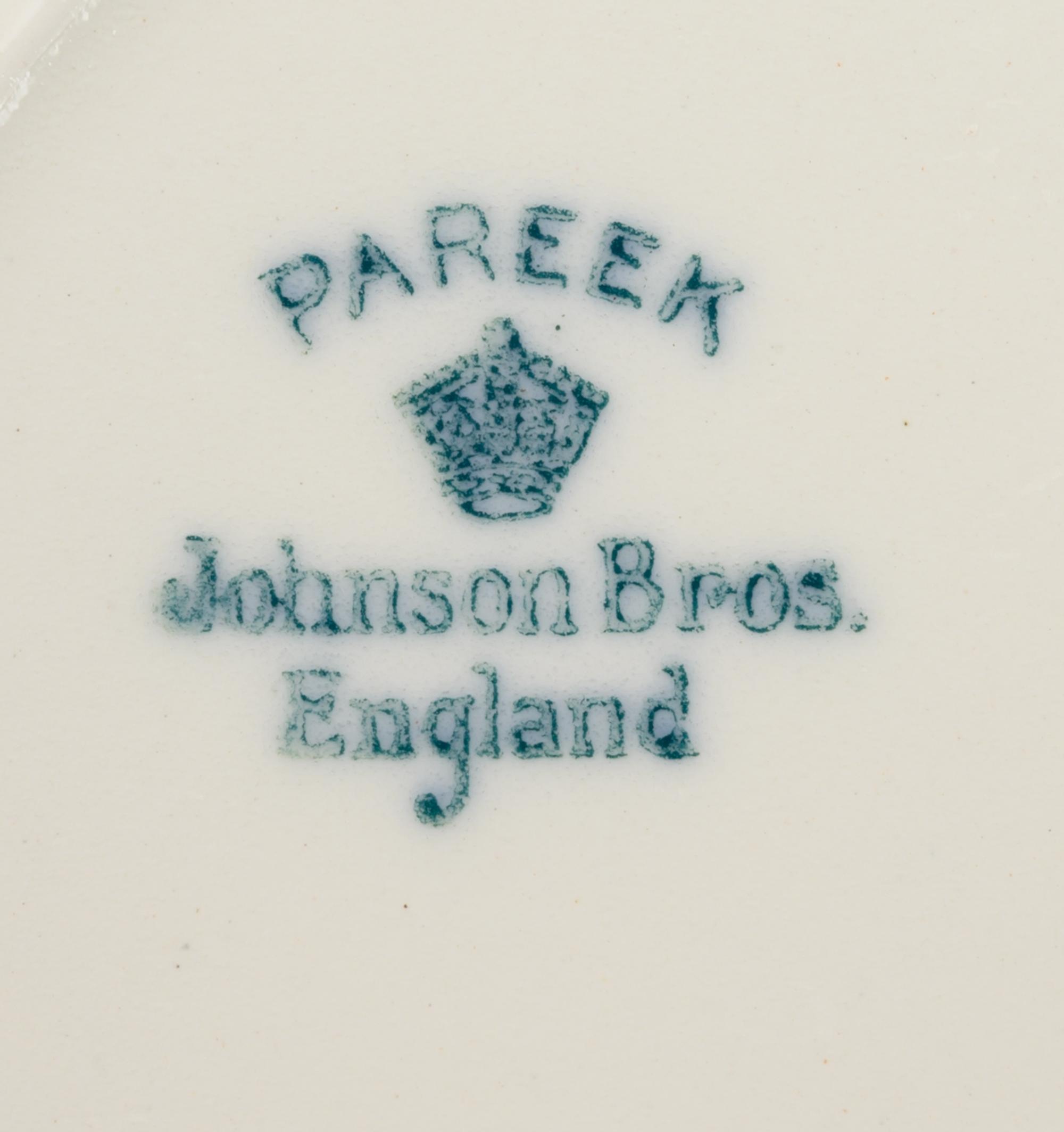 An English Porcelain Dinner Service