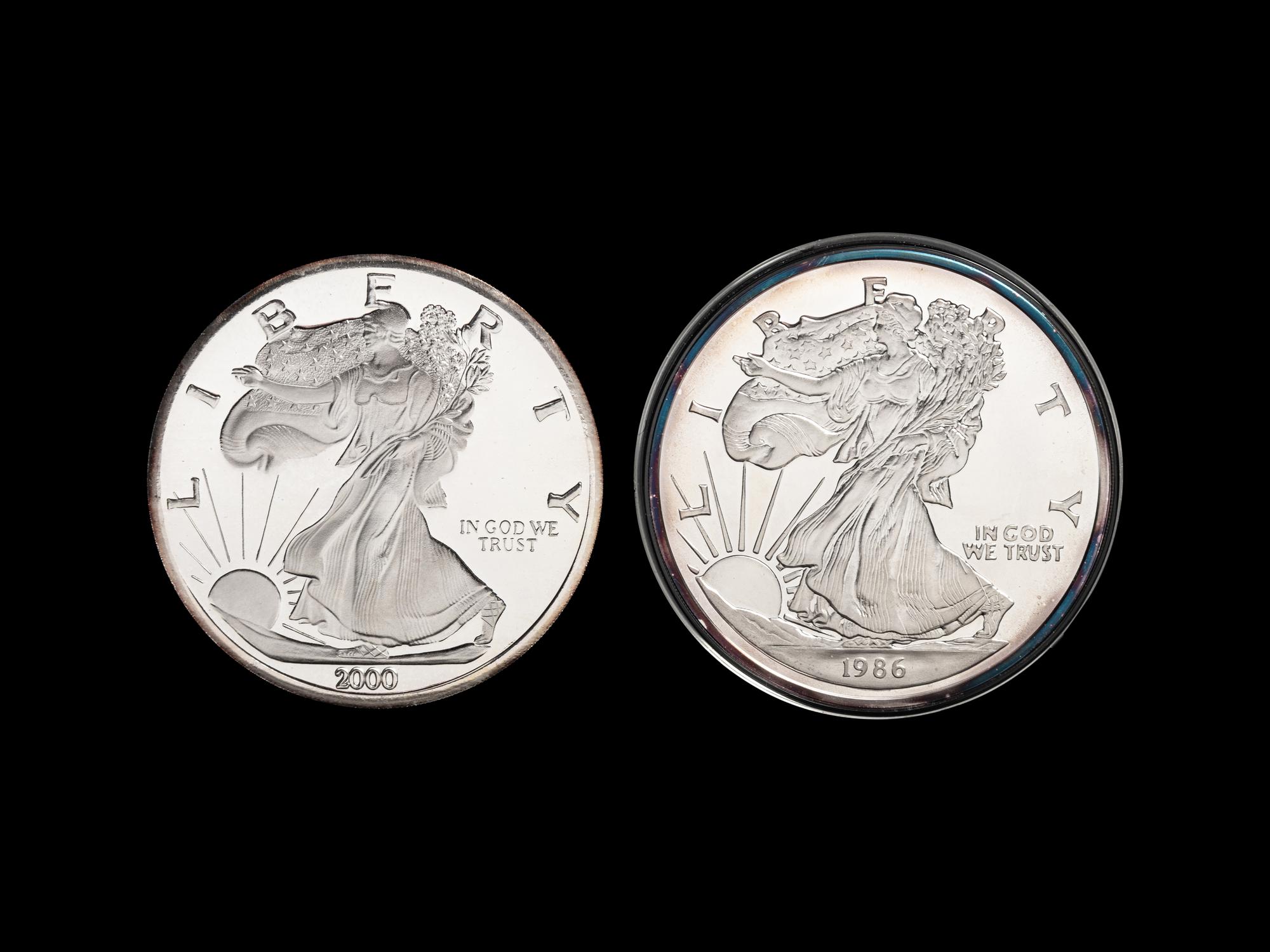 [PRIVATE ISSUE] Two 1/2-Pound Silver Rounds