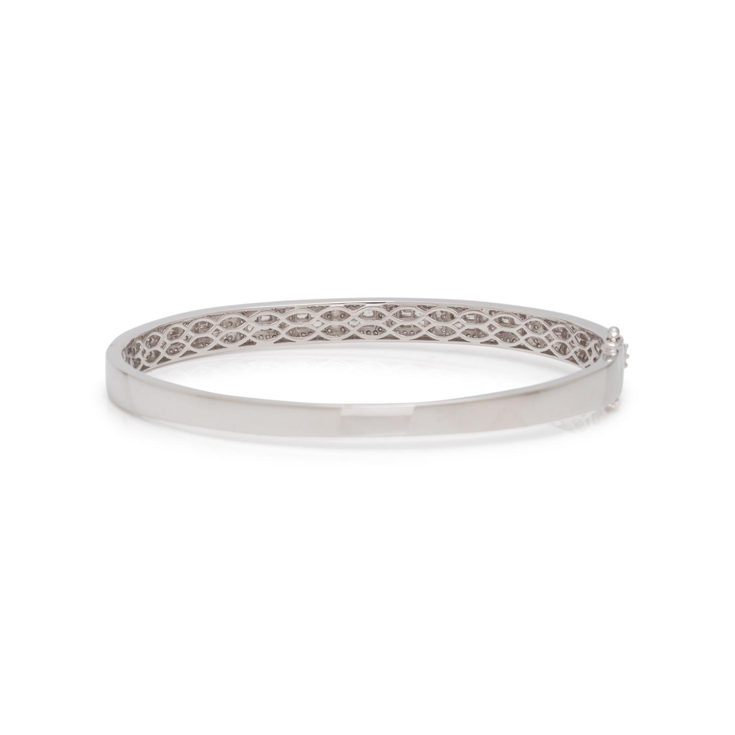 WHITE GOLD AND DIAMOND BANGLE BRACELET