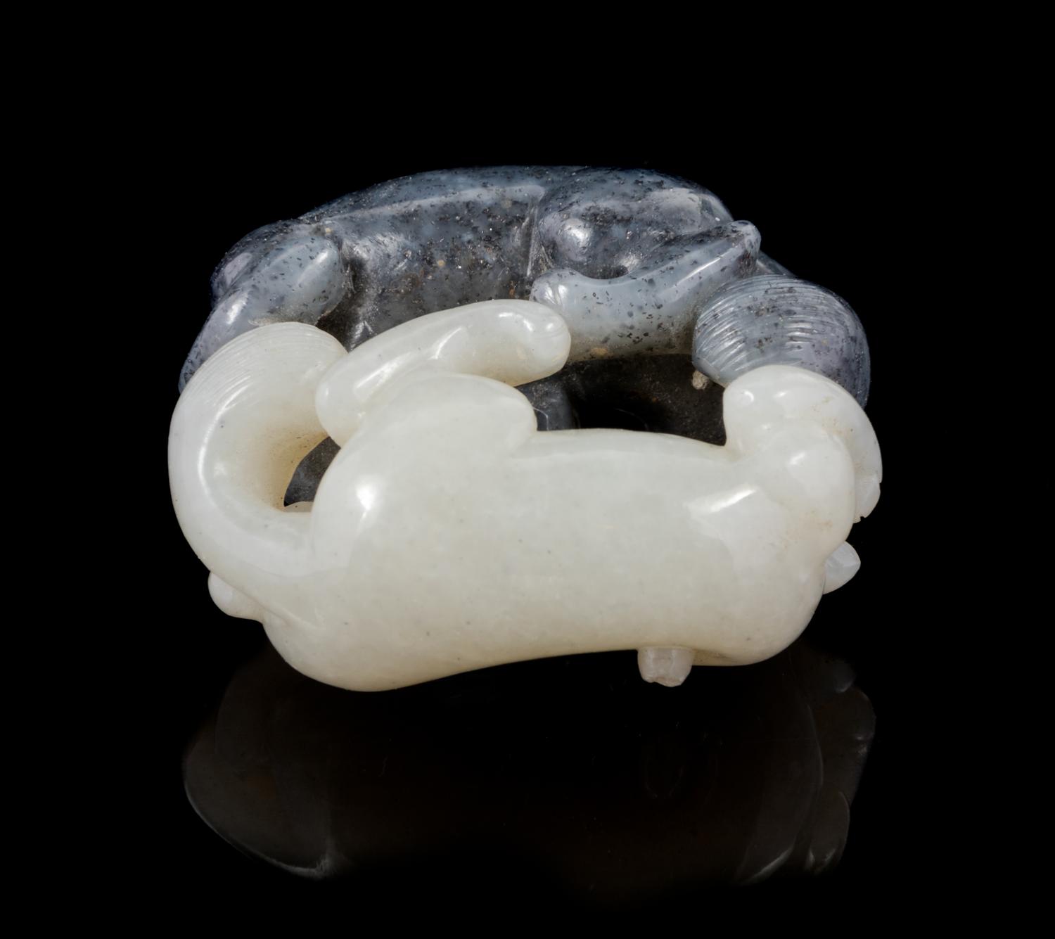 A Black and White Jade Carving of Double Badgers Length 1 1/2 inches. — 18TH/19TH CENTURY