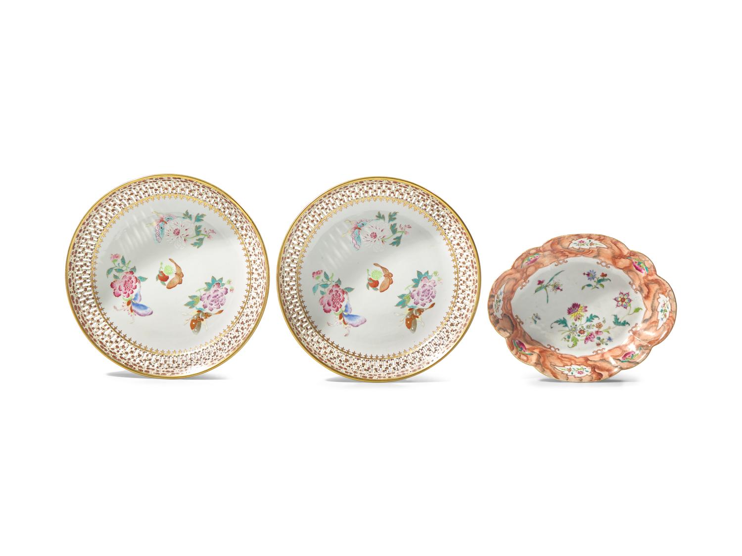 Three Chinese Export Porcelain Articles