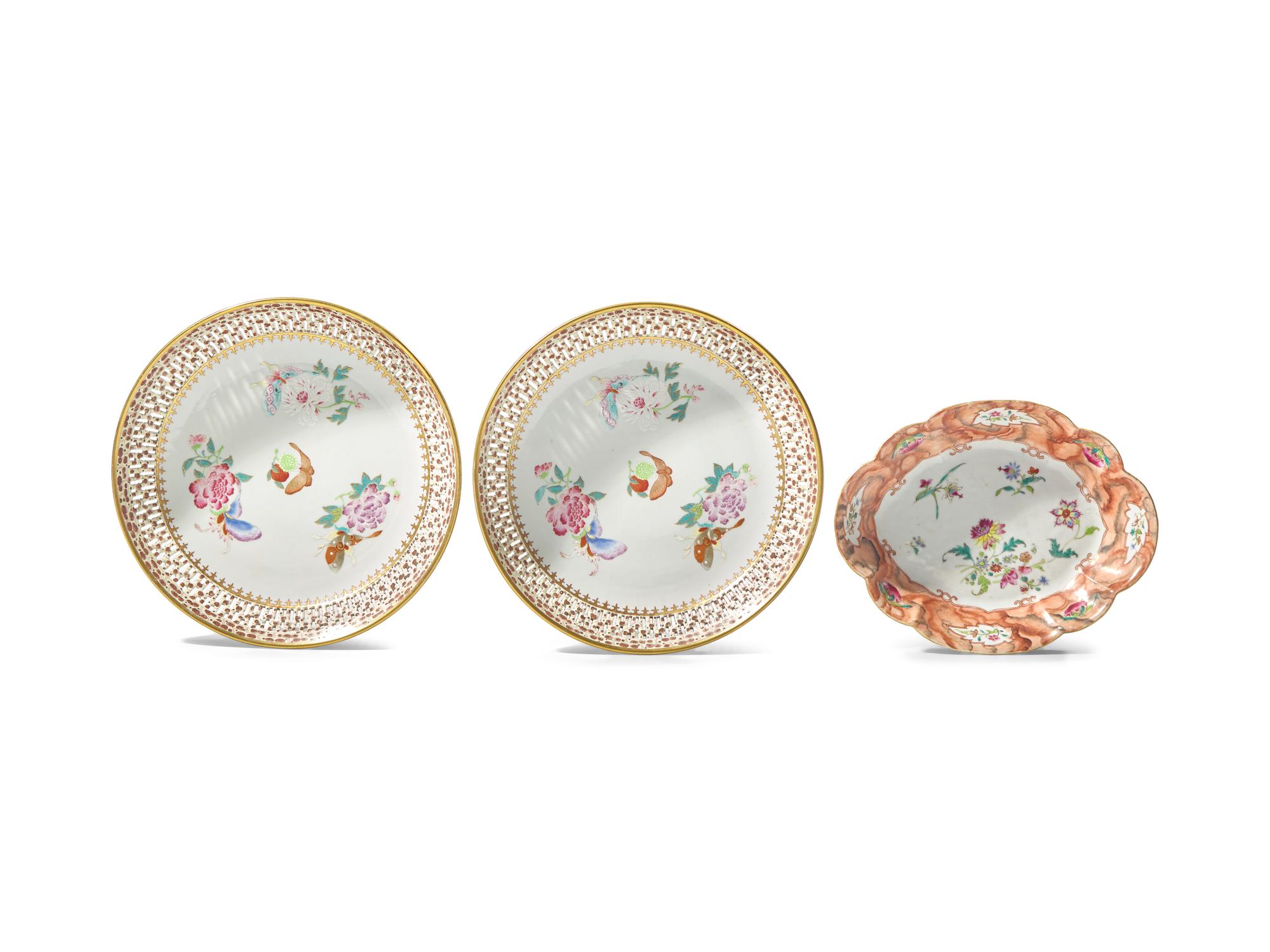 Three Chinese Export Porcelain Articles
