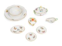 A Collection of Herend Queen Victoria Porcelain Table Articles