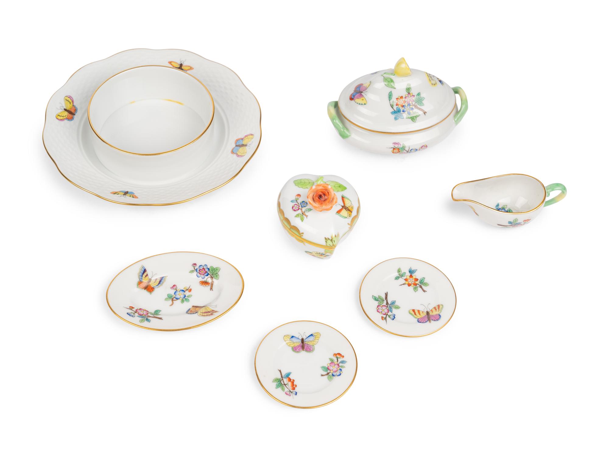 A Collection of Herend Queen Victoria Porcelain Table Articles