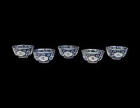 A Set of Five Chinese Export Blue and White Porcelain Cups