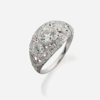 An Art Deco diamond and platinum ring