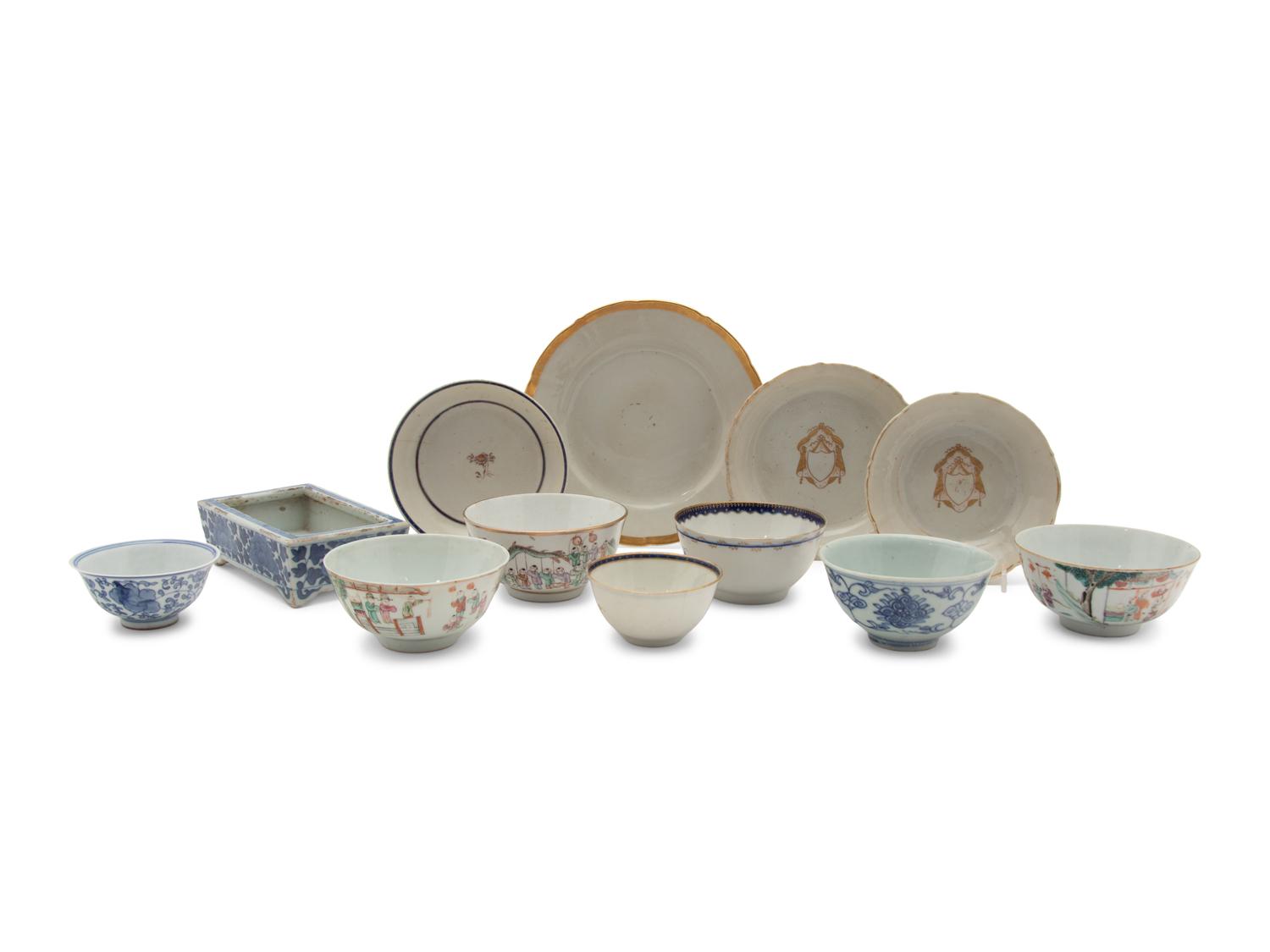 12 Chinese Porcelain Articles