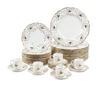 A Grosvenor and Copeland Spode Royce Porcelain Dinner Service