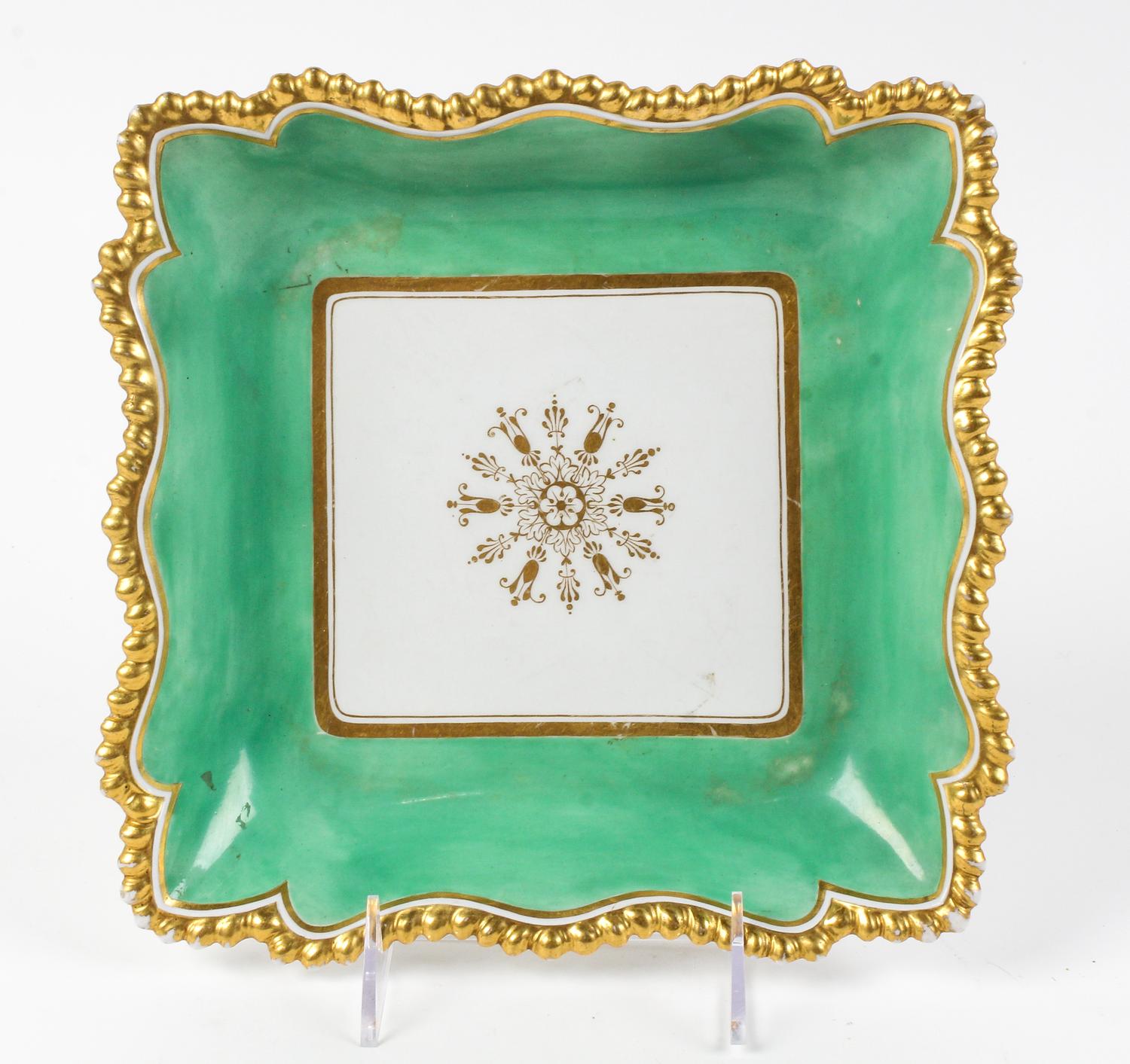 A Flight, Barr and Barr Platter Height 7 1/2 x width 7 1/2 inches.