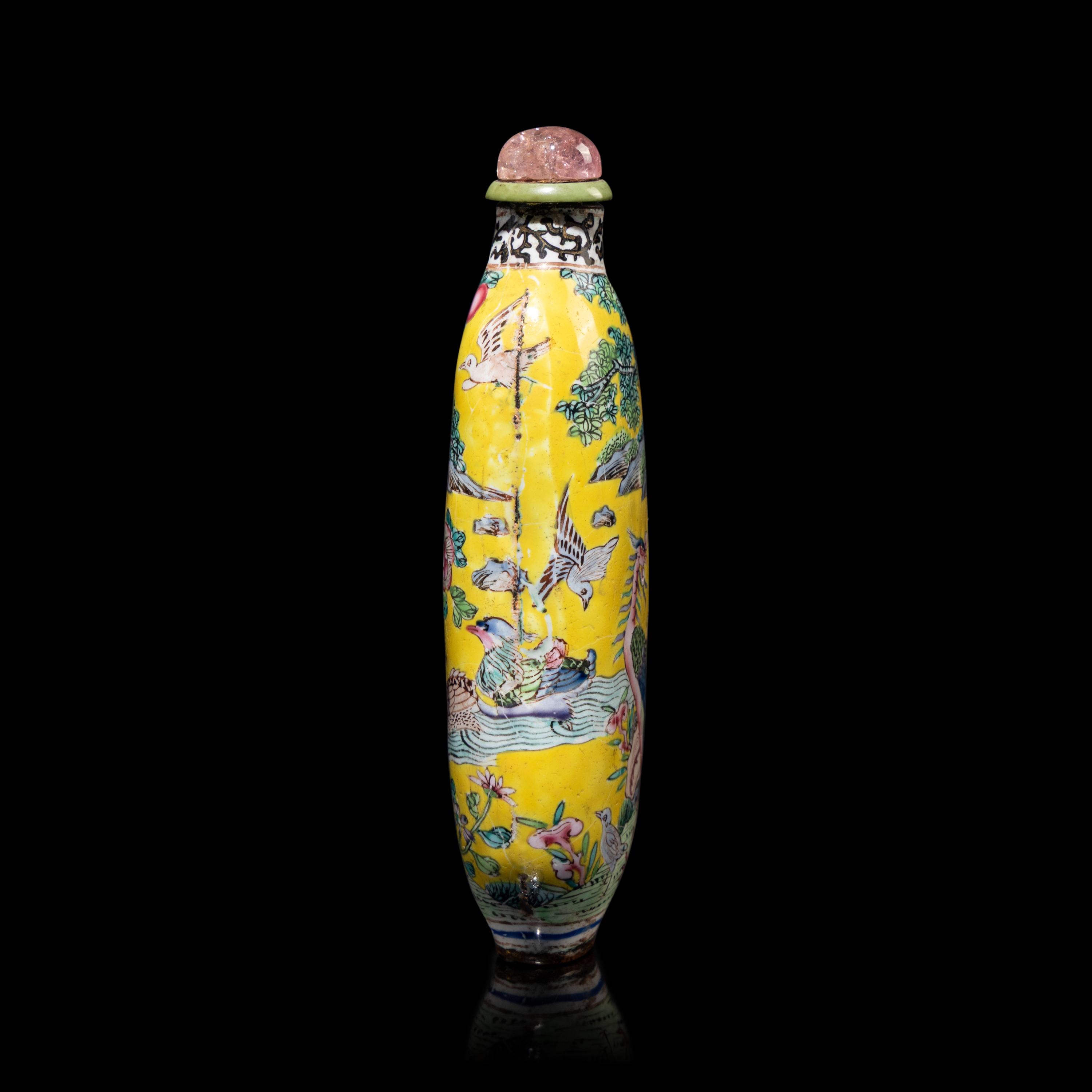 Nine Chinese Snuff Bottles, 19th-Early 20th Century — 晚清-民國 各式鼻烟壺一組九只