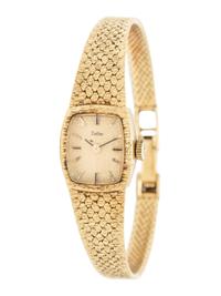 ZODIAC, 14K YELLOW GOLD WATCH