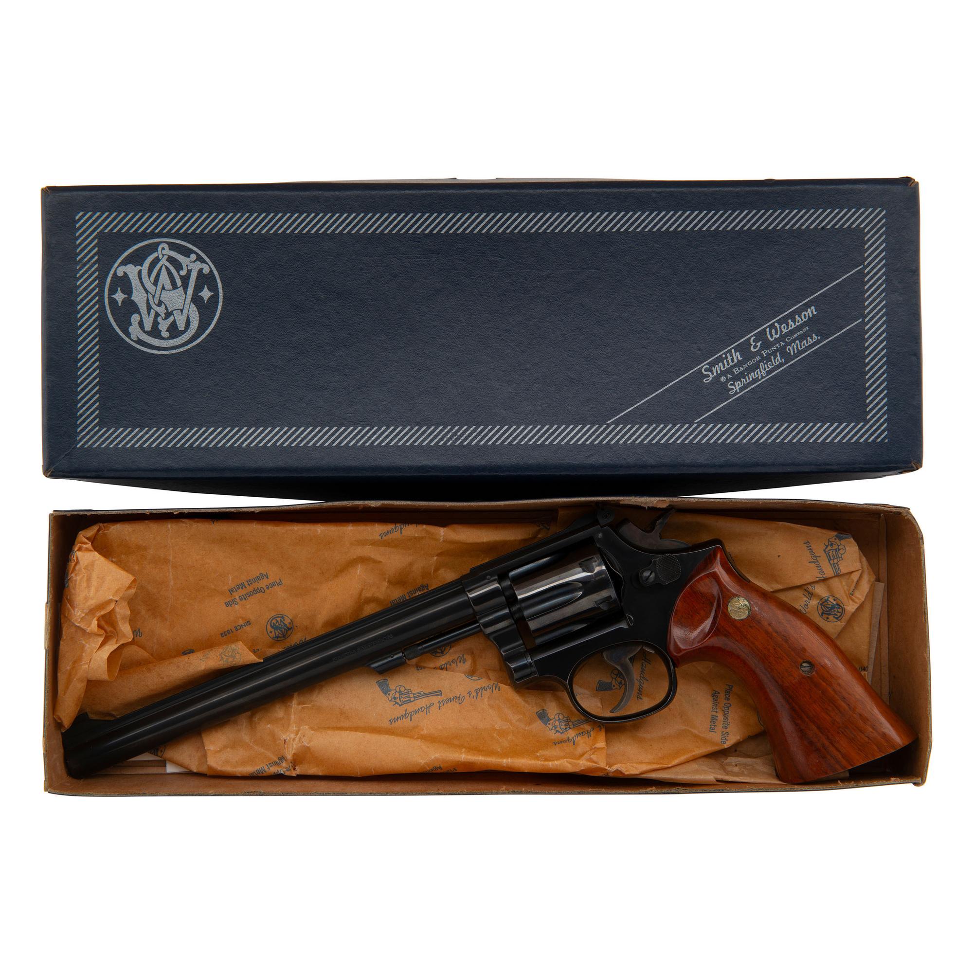 *Smith & Wesson Model 48-4 in Box with Accessories