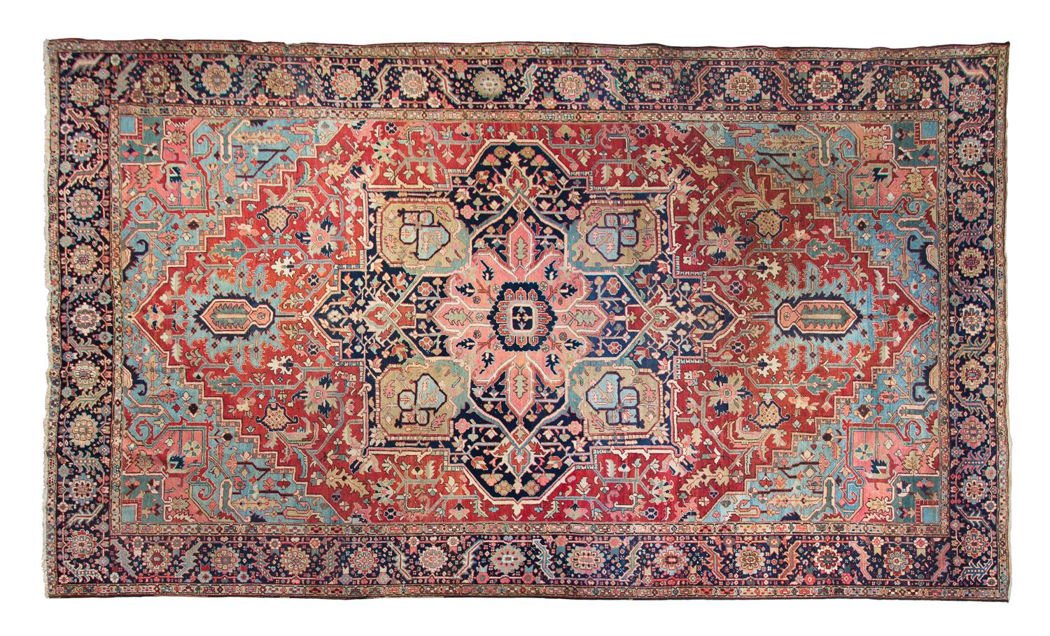 A Heriz Wool Rug 16 feet 4 inches x 12 feet. — FIRST HALF 20TH CENTURY