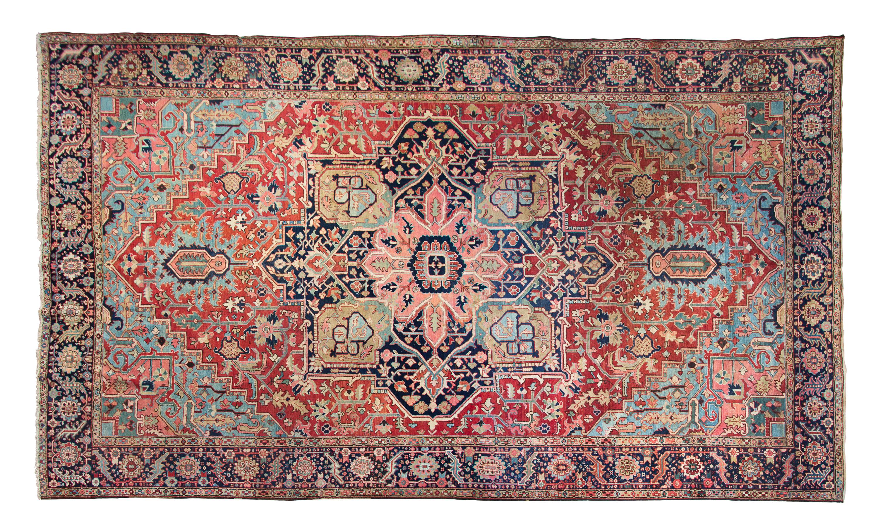 A Heriz Wool Rug 16 feet 4 inches x 12 feet. — FIRST HALF 20TH CENTURY