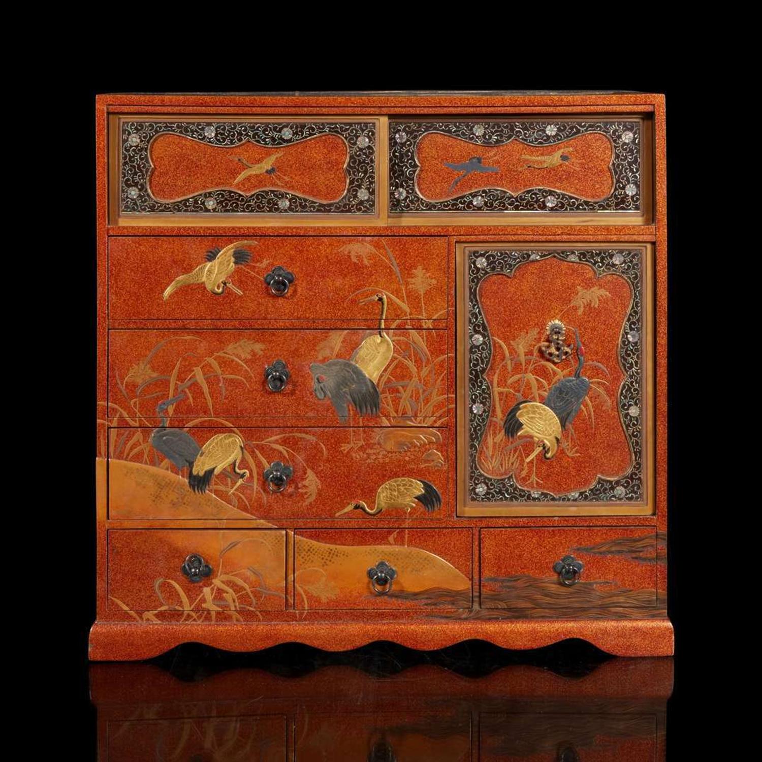 A Japanese lacquered "Cranes" table cabinet 日本漆器小柜 Meiji/Taisho period ?????