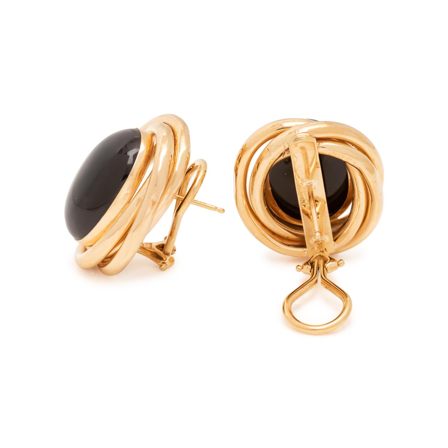 YELLOW GOLD AND ONYX EARCLIPS