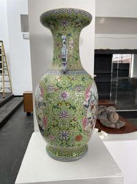 A large Chinese famille rose-decorated "Boys" Vase 粉彩嬰戲圖開光雙耳大瓶 Jiaqing mark ???