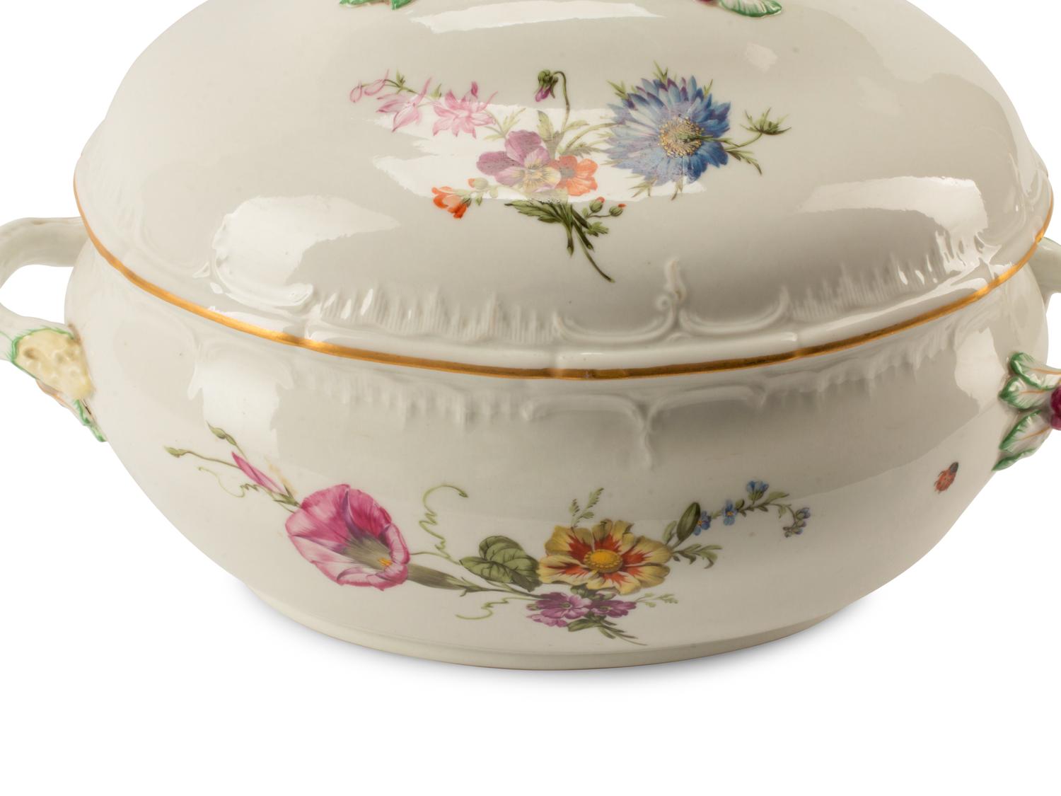 A Berlin (K.P.M.) Porcelain Tureen