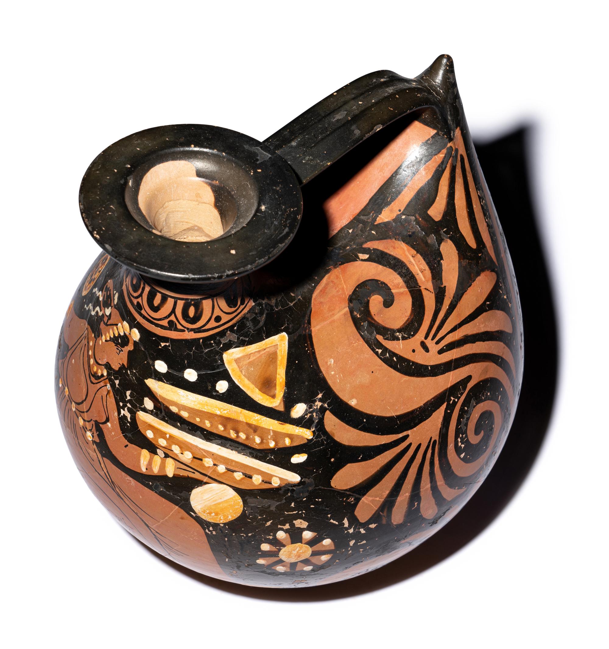 A Large Apulian Red-Figured Askos
