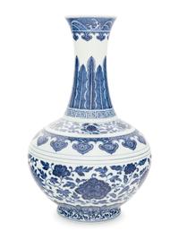 A Blue and White Porcelain 'Lotus' Vase, Shangping