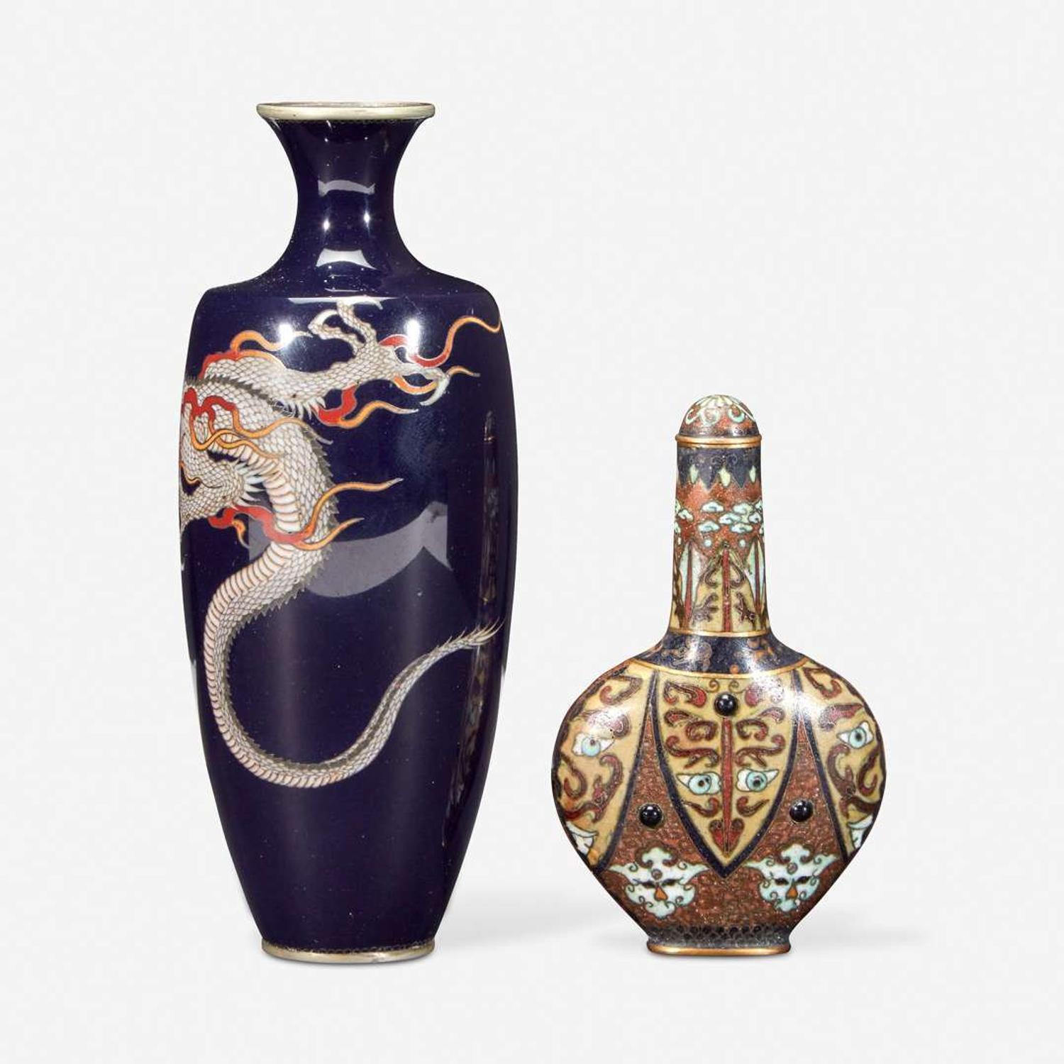 A small Japanese cloisonné "Dragon" vase and a Japanese cloisonné snuff bottle 日本珐琅彩龙纹花瓶和鼻烟壶一组