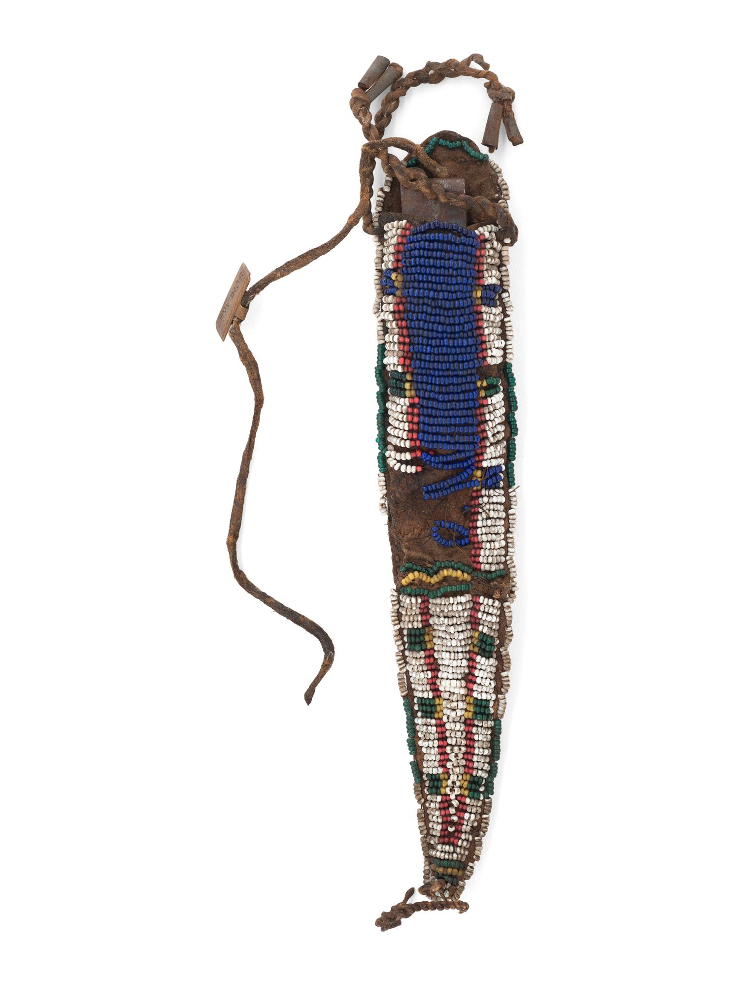 Sioux Beaded Hide Tab Case, with Tweezers