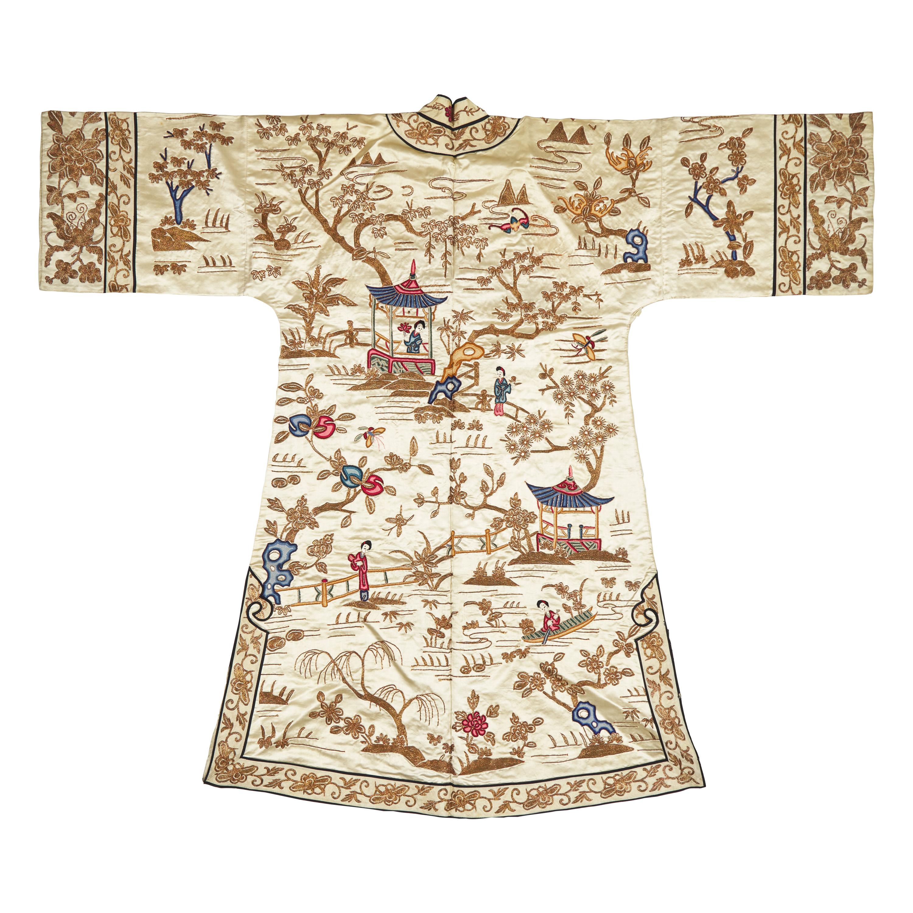A Chinese Beige Ground Silk Embroidered Jacket, Early 20th Century 民國 象牙緞綉亭臺仕女圖褂