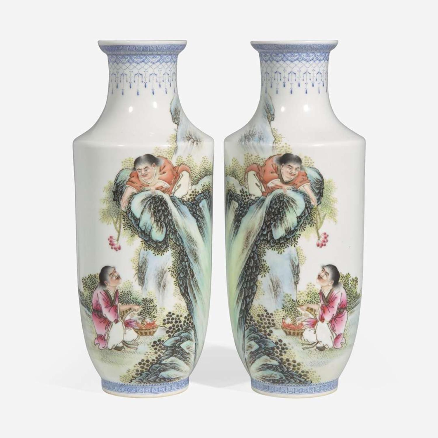 A pair of famille rose-decorated porcelain vases 粉彩"和合二仙"瓶一對 Republic period ??