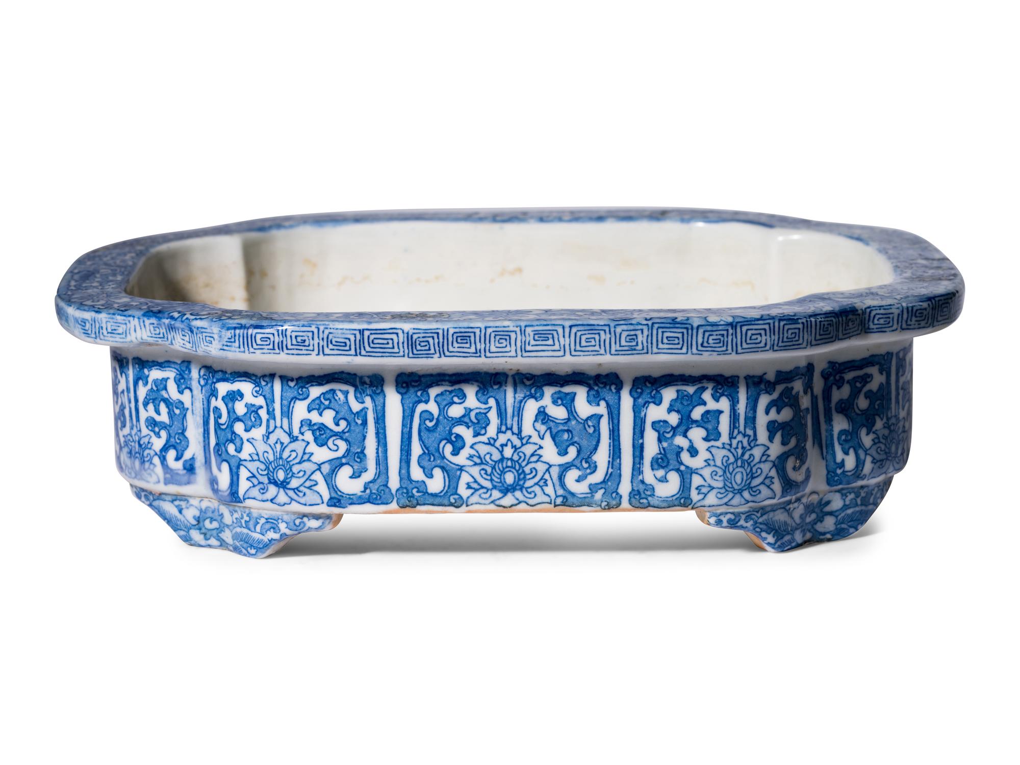 A Pair of Blue and White Porcelain Ginger Jars and a Bulb Dish