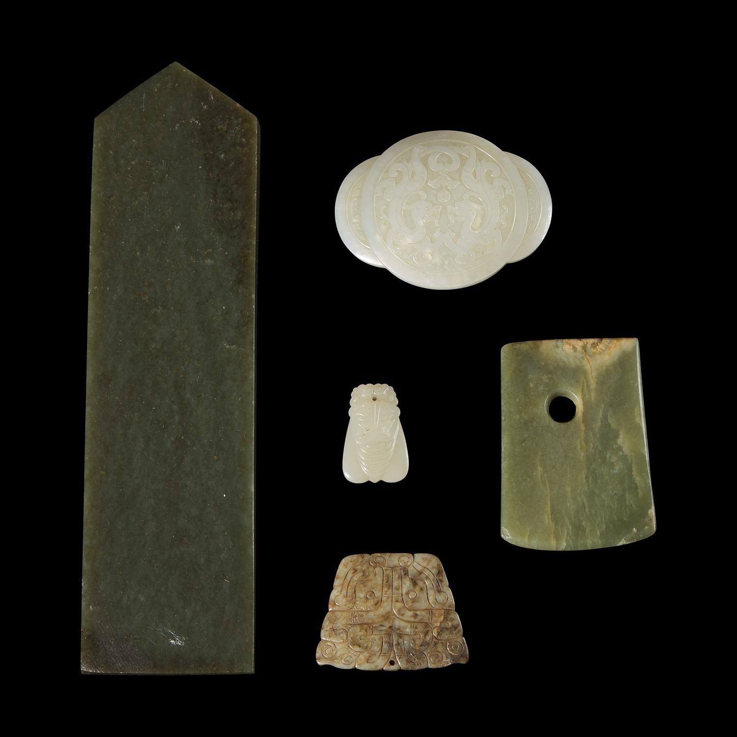 A Group of Five Assorted Chinese Jade Objects, 19th-20th Century — 玉把件一組