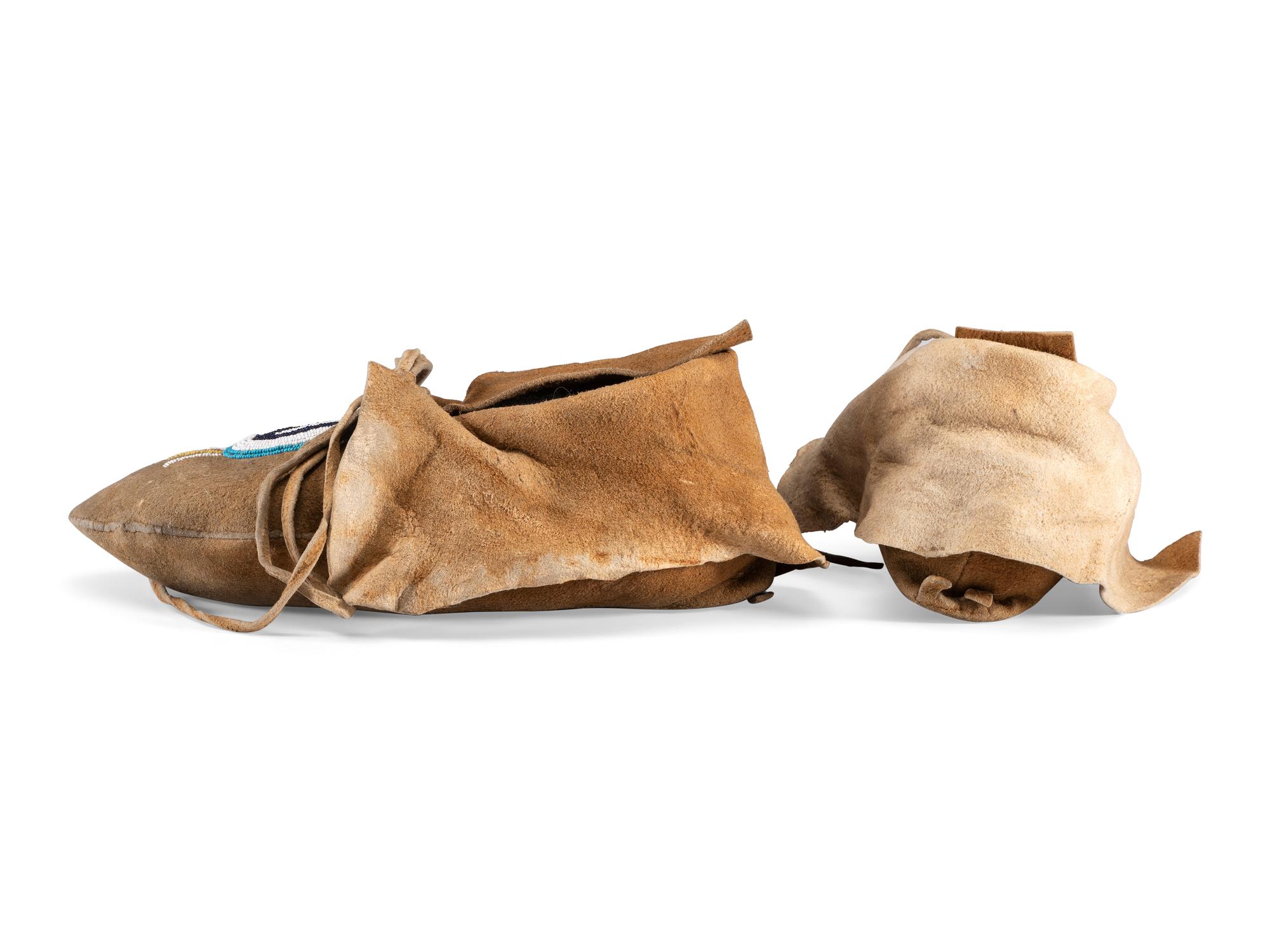 Athapaskan / Plateau Beaded Hide Soft Soled Moccasins, with Side Seam