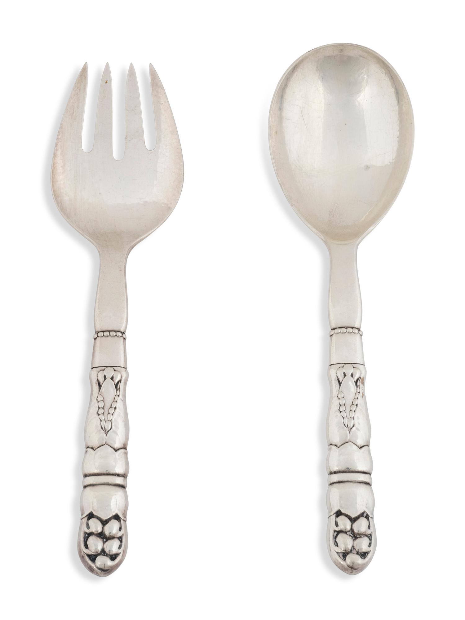 A Pair of George Salad Servers — PATTERN 54, 1915-1927