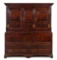 An English Oak Linen Press Height 81 1/2 x width 74 x depth 23 inches. — 19TH CENTURY