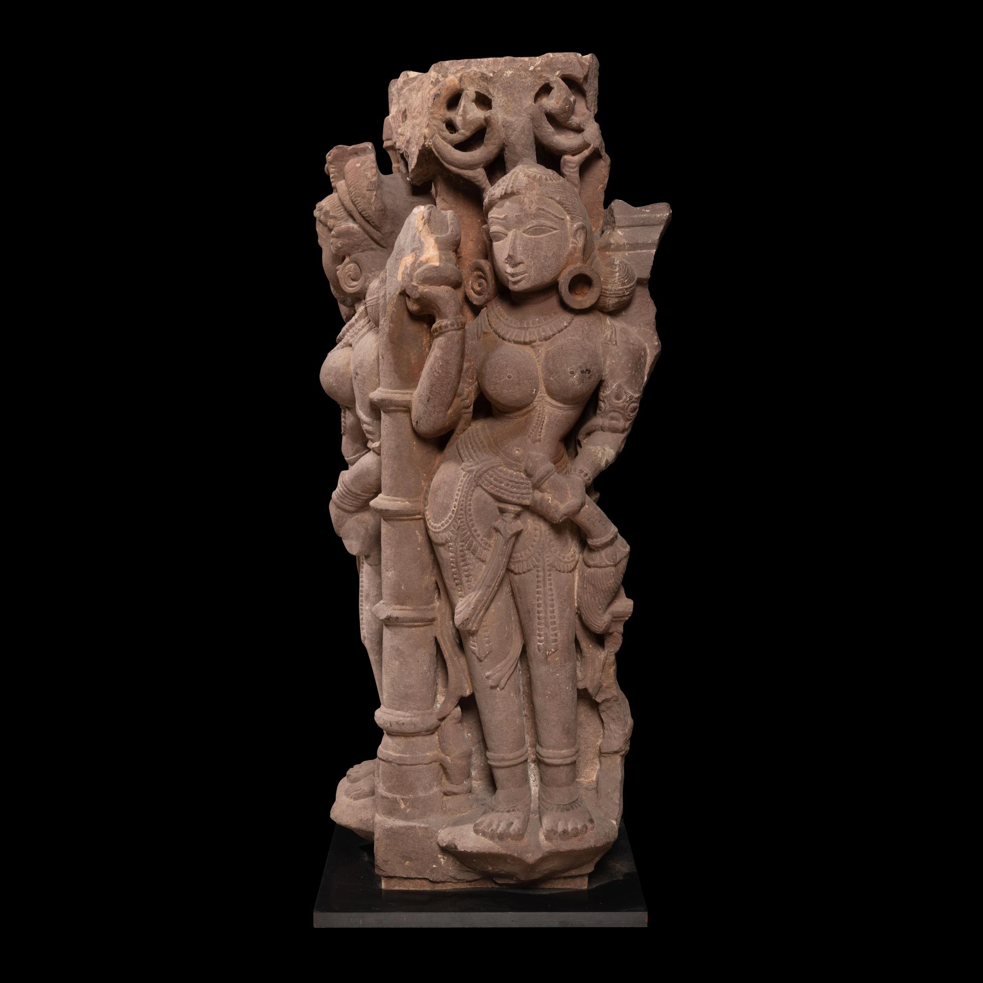 An Indian Sandstone Sculpture, Rajasthan or Madhya Pradesh, Mid 12th Century — 十二世紀中葉 印度拉贾斯坦邦或中央邦 砂岩女神像