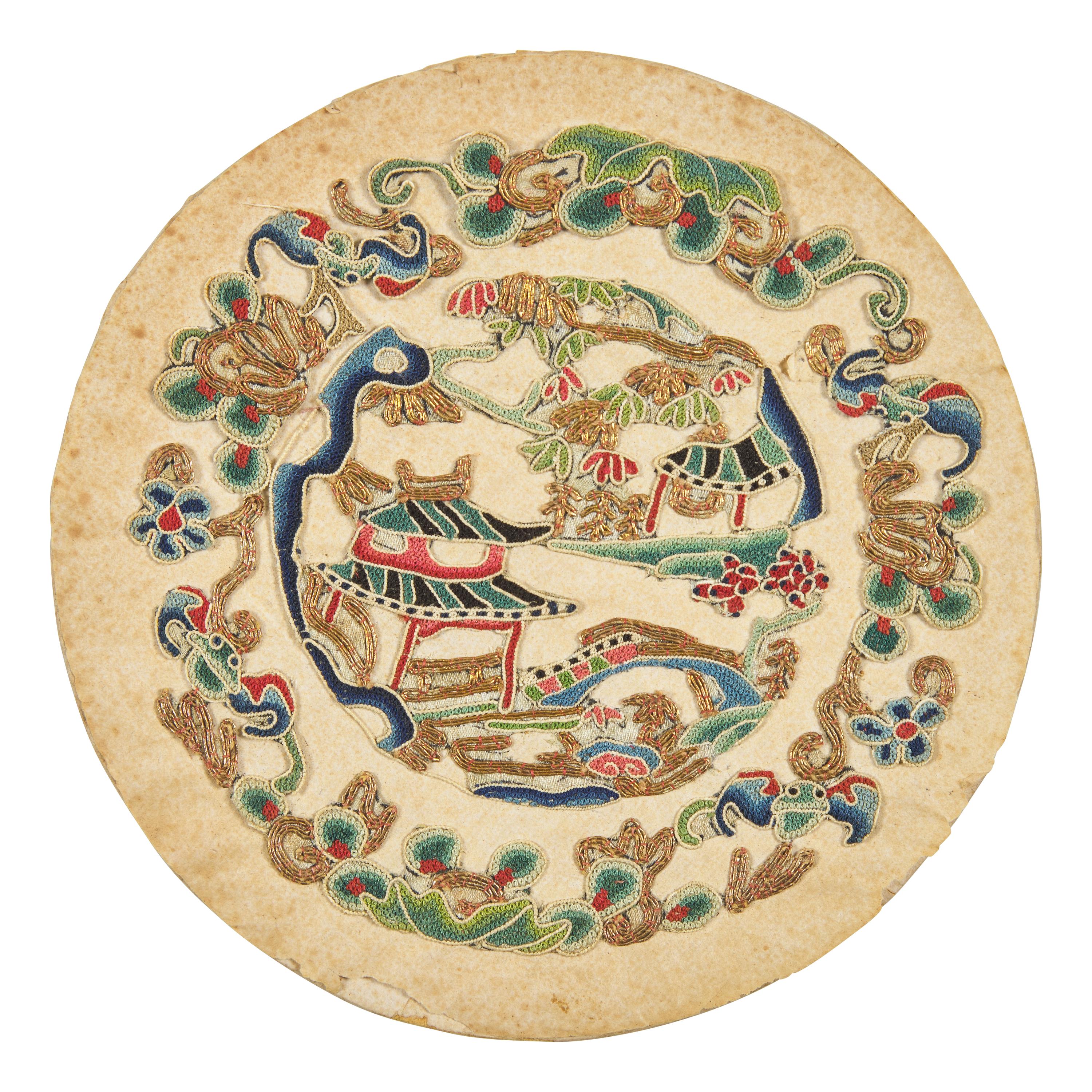 Four Chinese 'Forbidden Stitch' Embroidered Silk Panels, 19th Century 清晚期 繡片一組三件