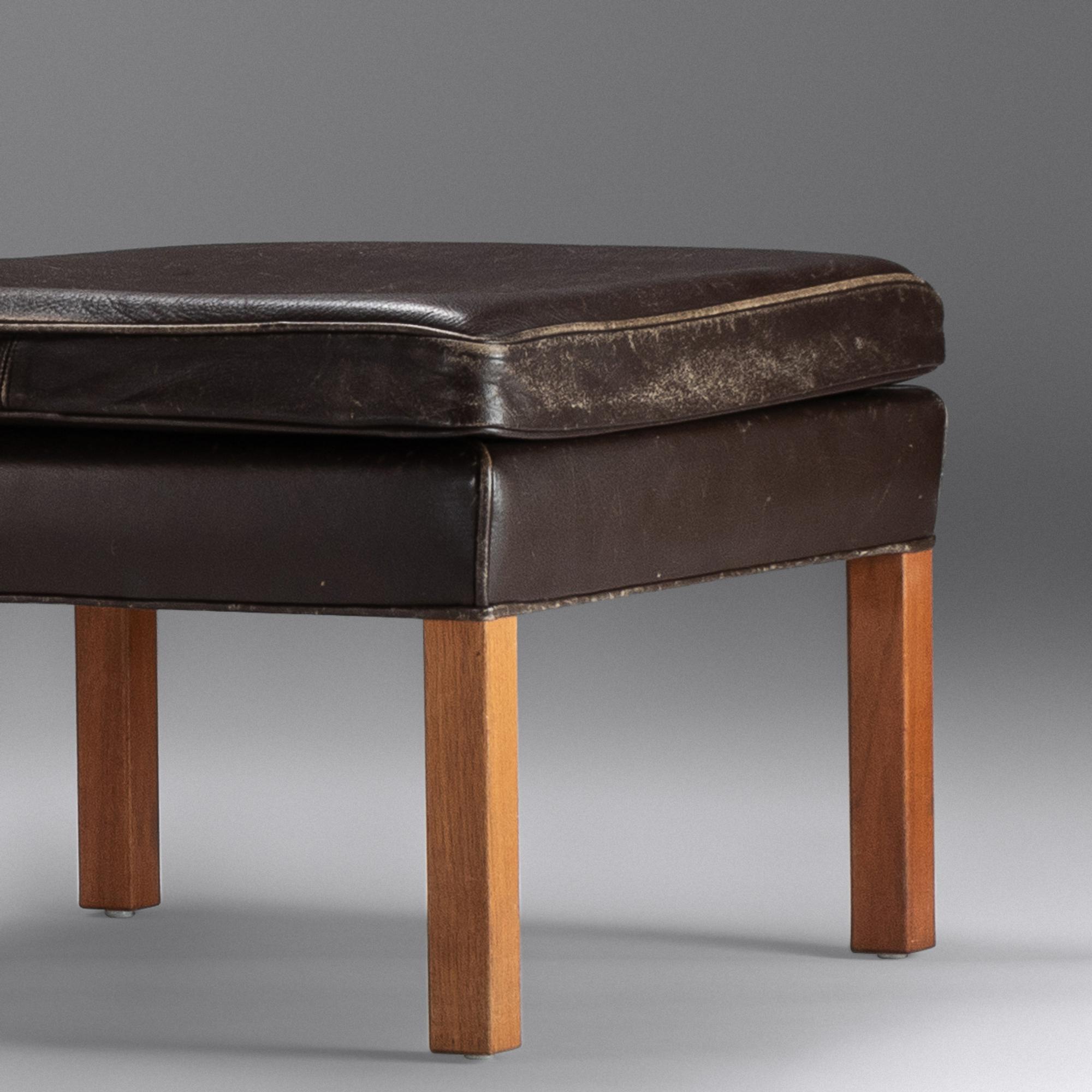 Lounge Chair and Ottoman, model 2204 Fredericia, Denmark