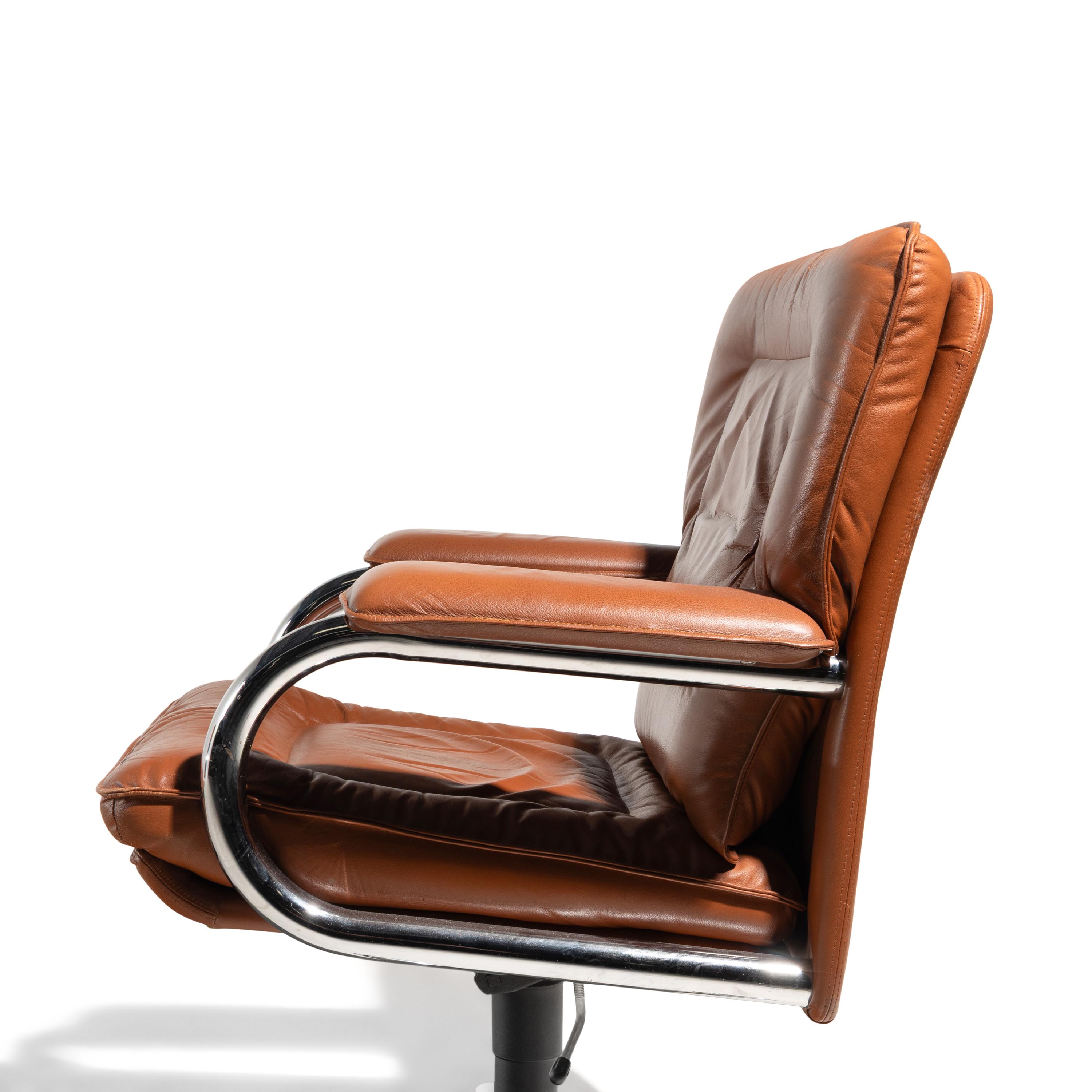 Guido Faleschini — A Leather Office Chair for i4 Mariani