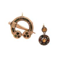 ANTIQUE, LOW KARAT GOLD AND SCOTTISH AGATE BROOCH AND PENDANT