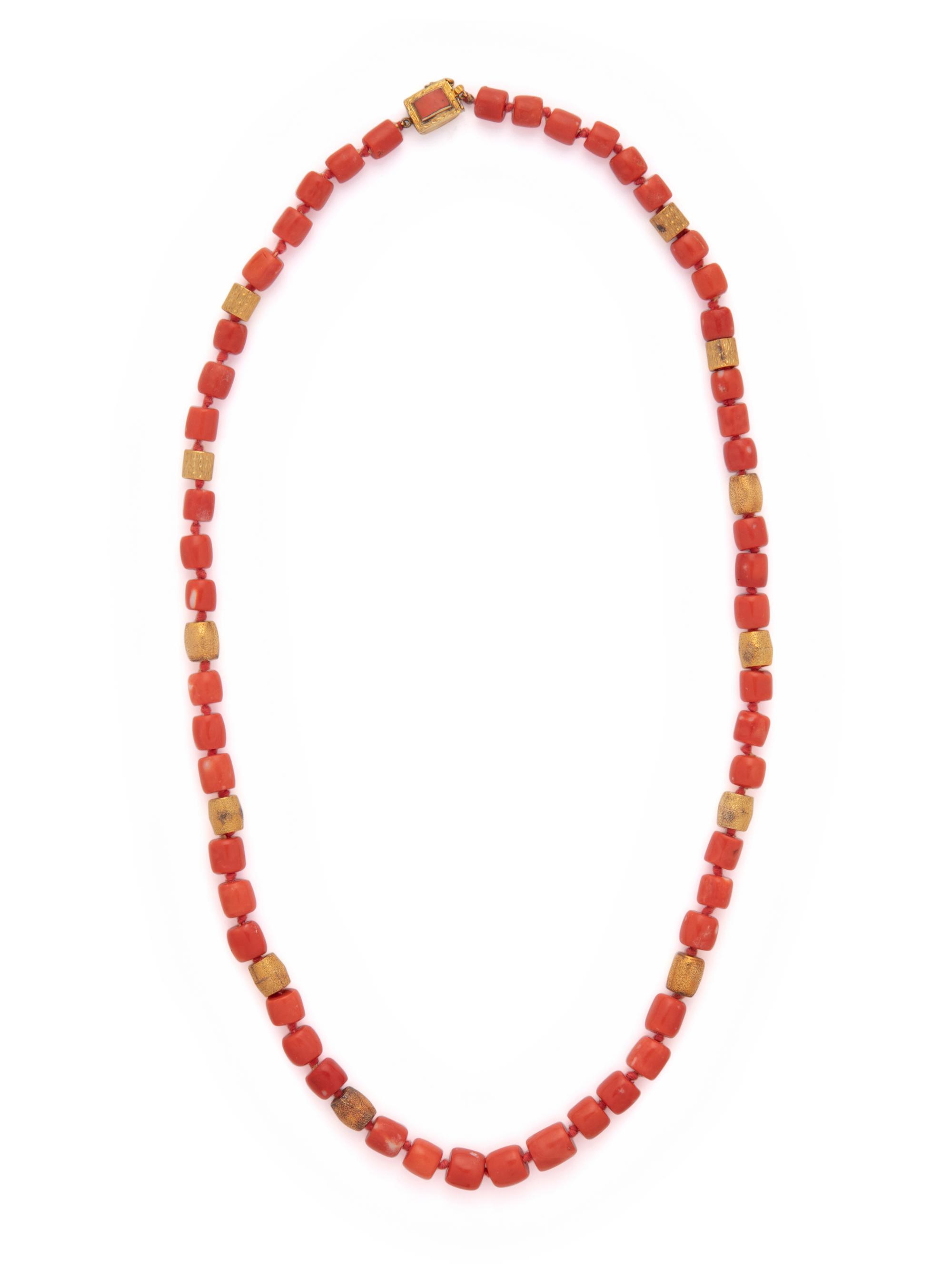 CORAL AND YELLOW GOLD BEAD NECKLACE