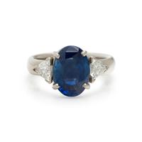 SAPPHIRE AND DIAMOND RING
