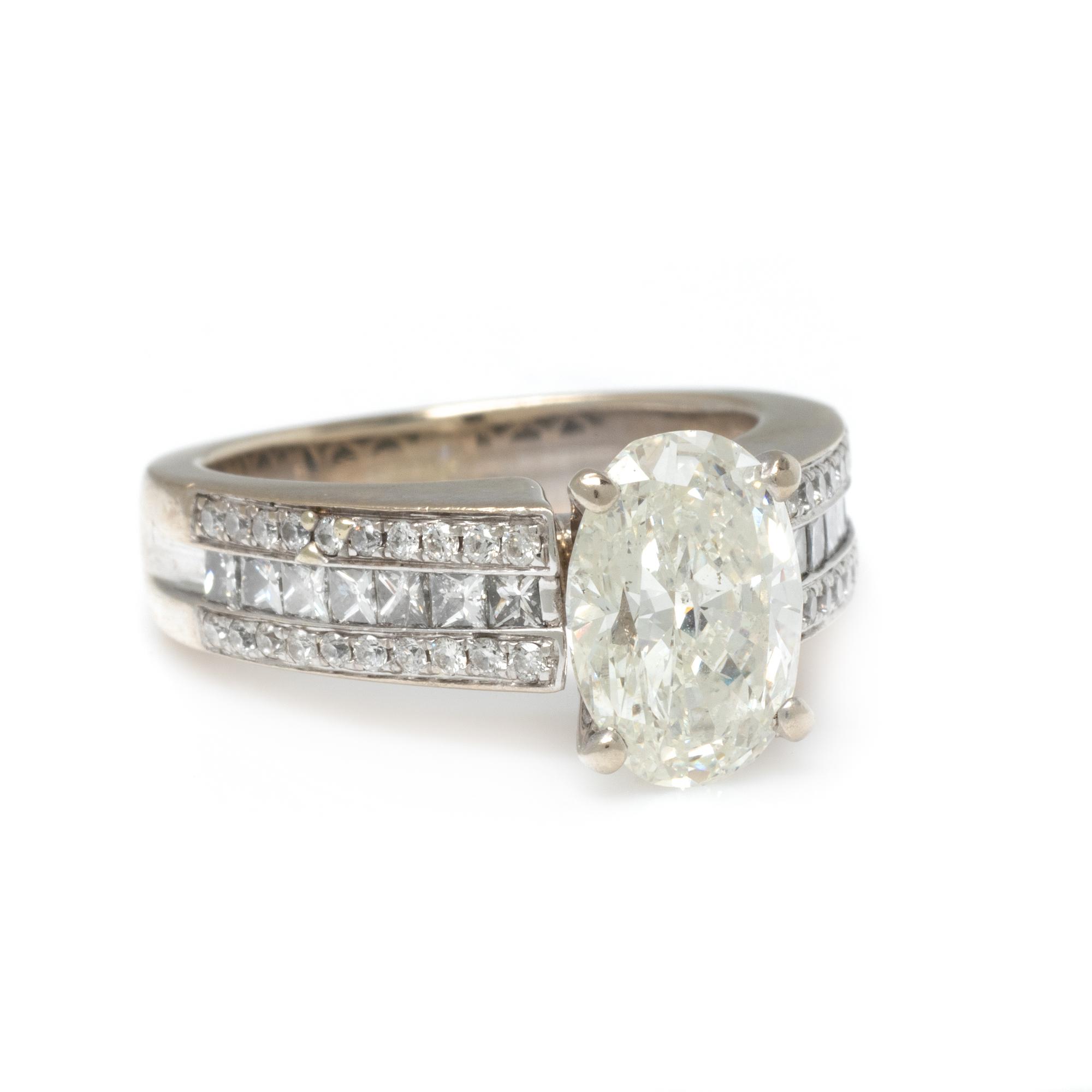 DIAMOND RING