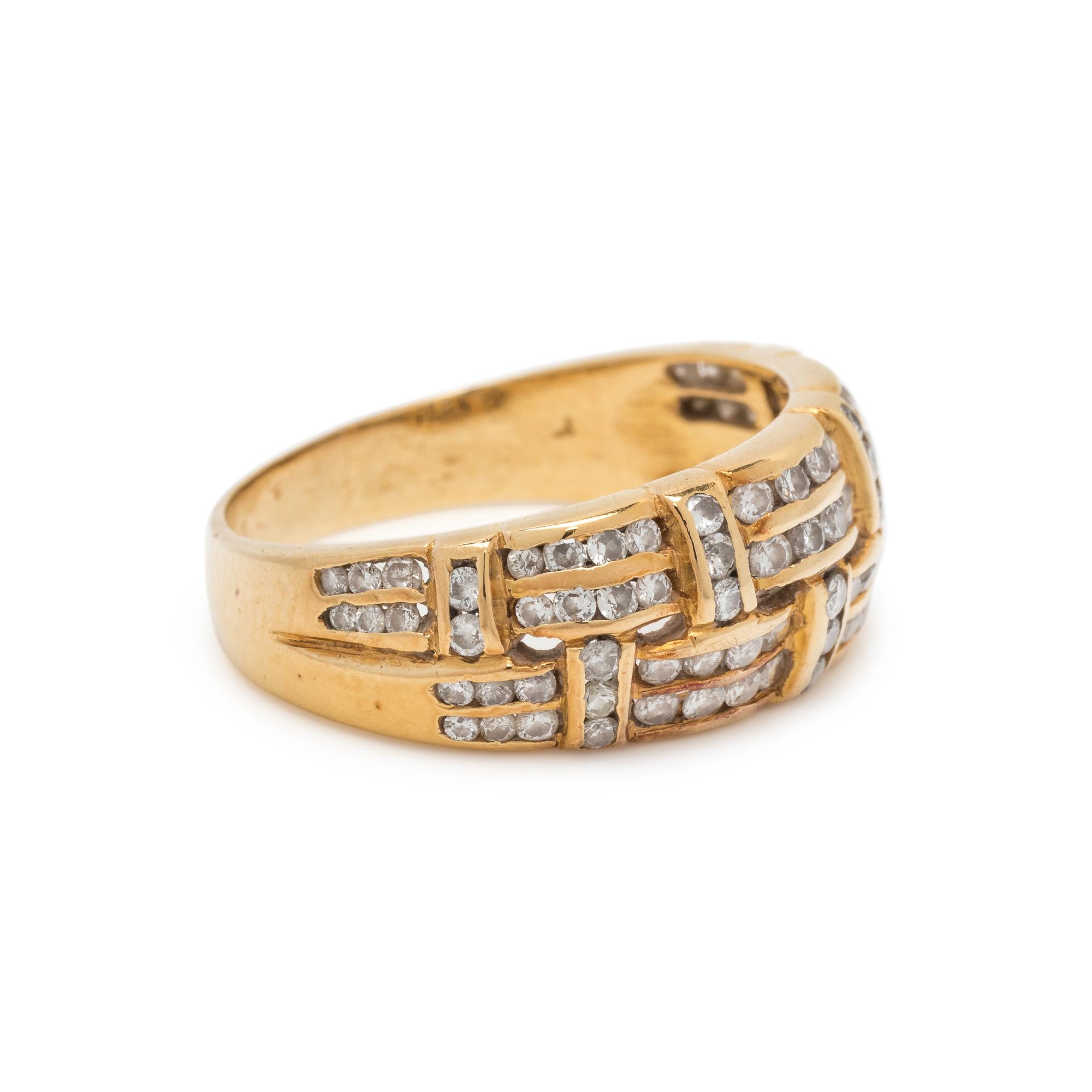 YELLOW GOLD AND DIAMOND RING